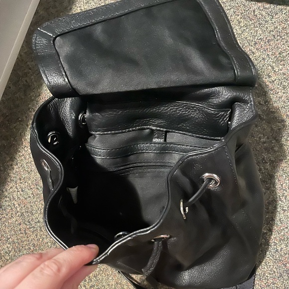 Danier leather bag - Picture 3 of 7